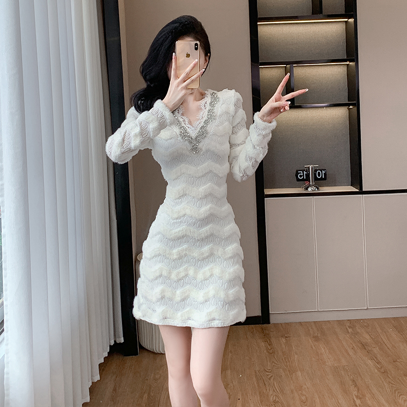 Women's Slimming Waist Lace Dress with Faux Mink and Rhinestone Details