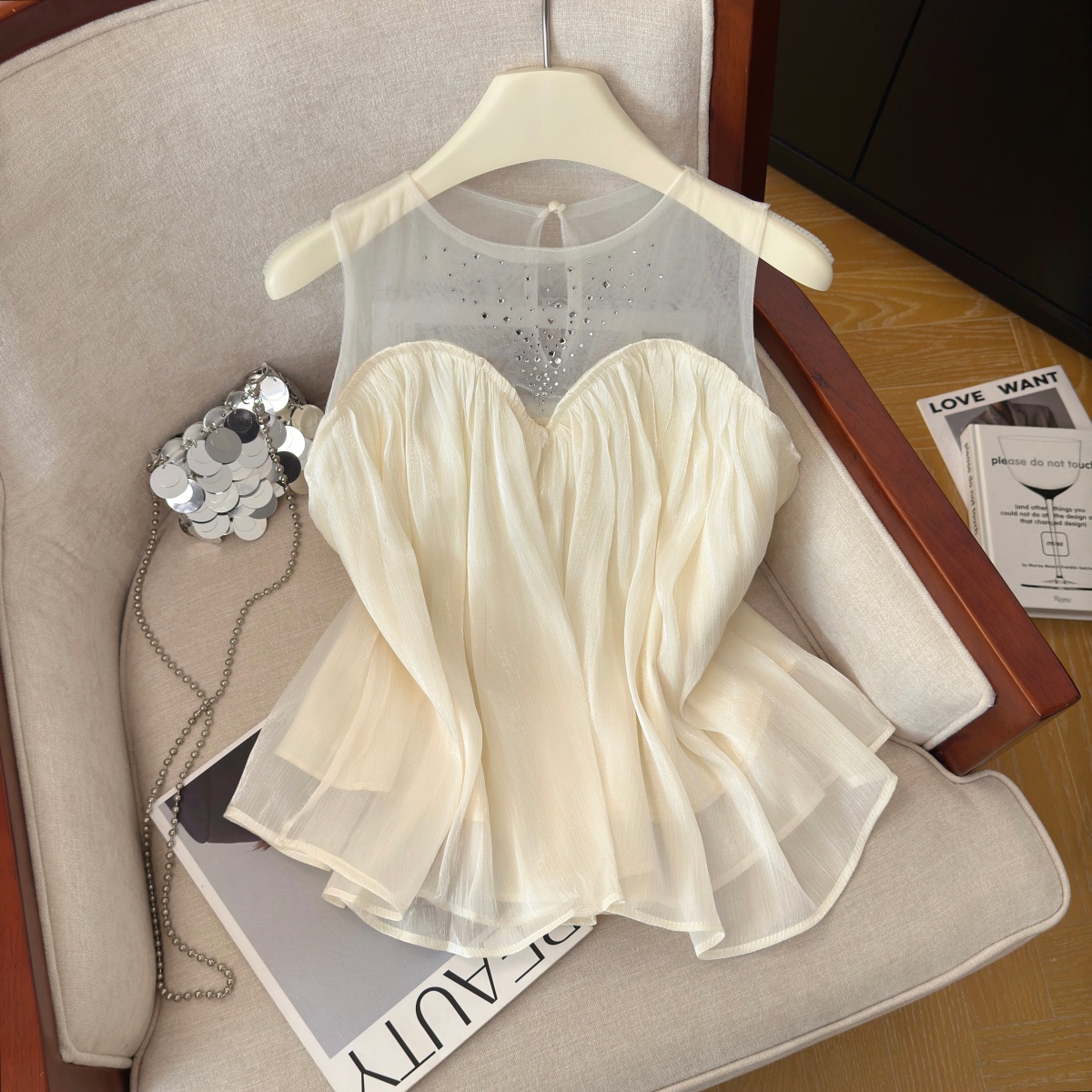 Women's Lace Sleeveless Shirt with Rhinestone Detail Summer 2026