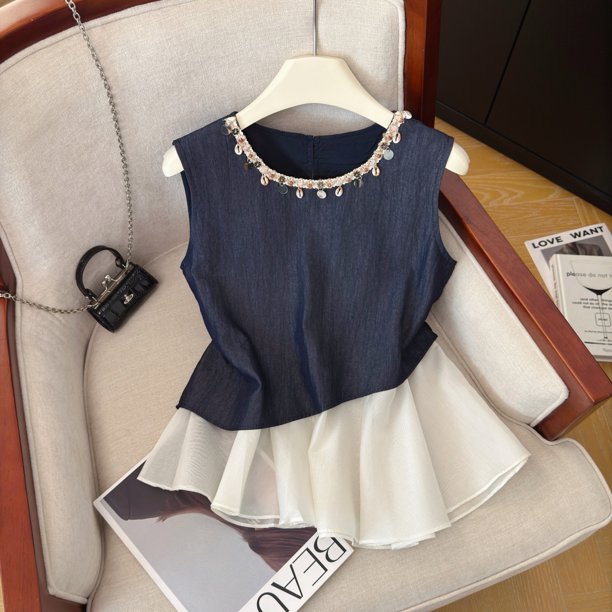 Women's Summer Sleeveless Fake Two-Piece Lace Trim Top