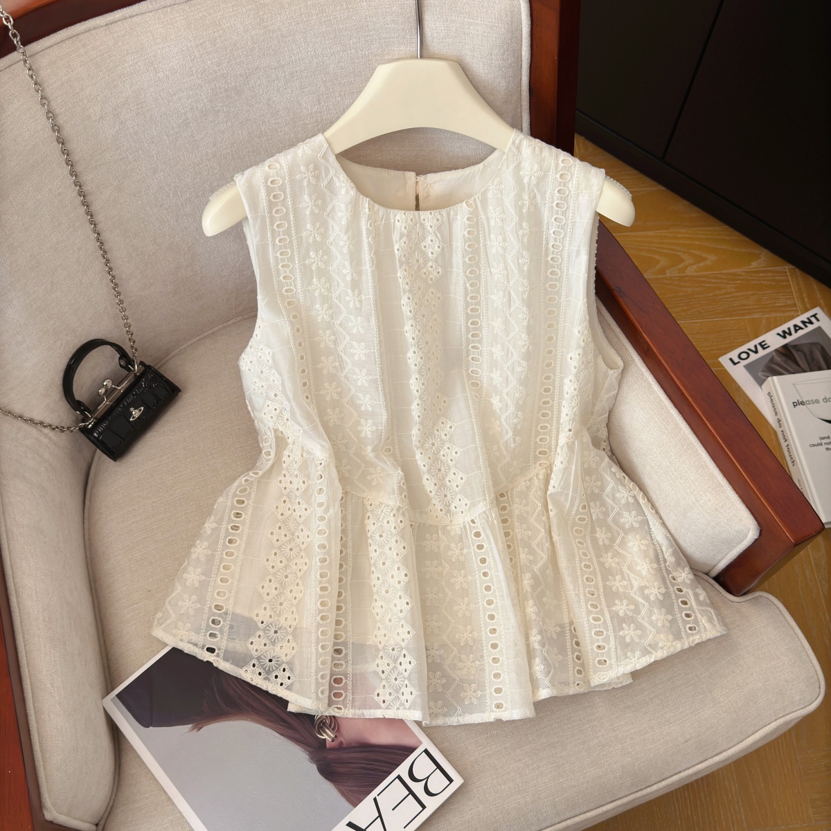 Women's Sleeveless Jacquard Floral Shirt Summer Loose Fit